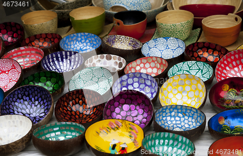 Image of Decorative Vietnamese coconut bowls