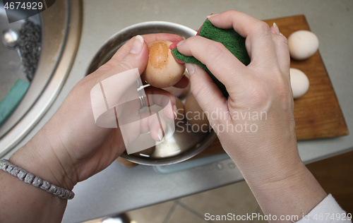 Image of Egg bleaching procedure