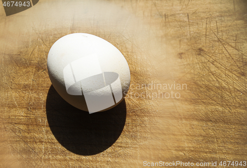 Image of Oreol egg on wooden board