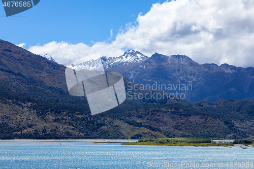 Image of lake Wanaka; New Zealand south island