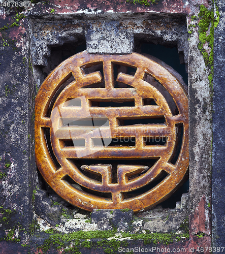Image of Chinese longevity symbol made of ceramic