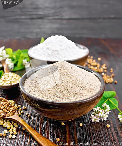 Image of Flour buckwheat brown and green in bowls on table