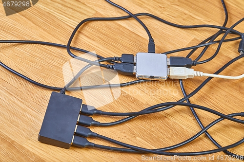 Image of Usb hubs and cables