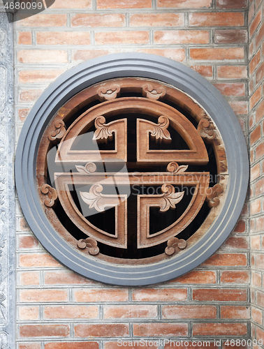 Image of Chinese longevity symbol made of ceramic