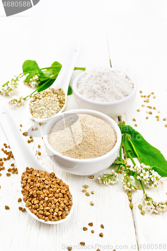 Image of Flour buckwheat brown and green in bowls on light board