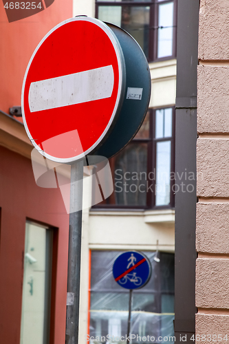 Image of No Entry sign in center of Riga.