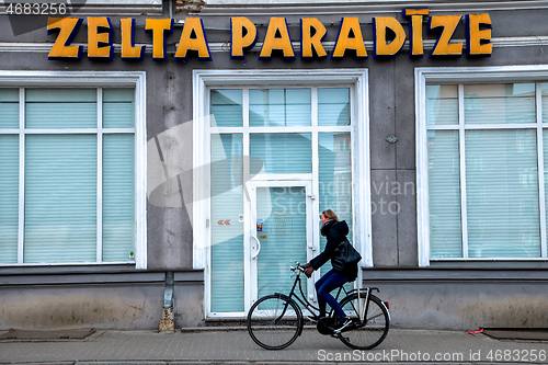 Image of Bicyclist in city