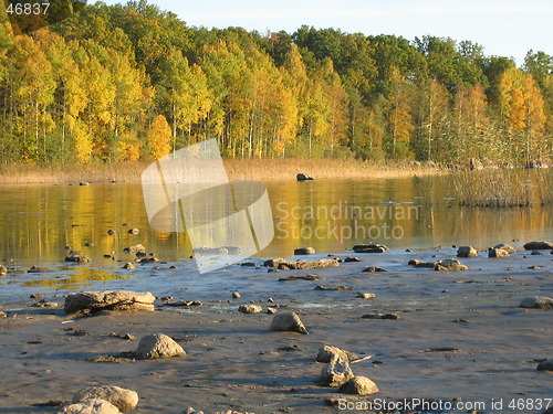 Image of Autumn with the lake