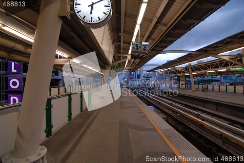 Image of skytrain station in bangkok