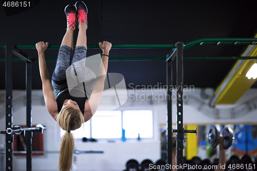 Image of woman doing abs exercises