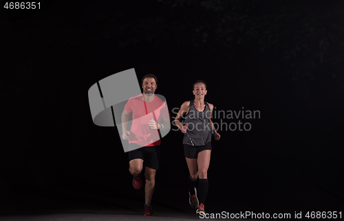 Image of runners team on the night training