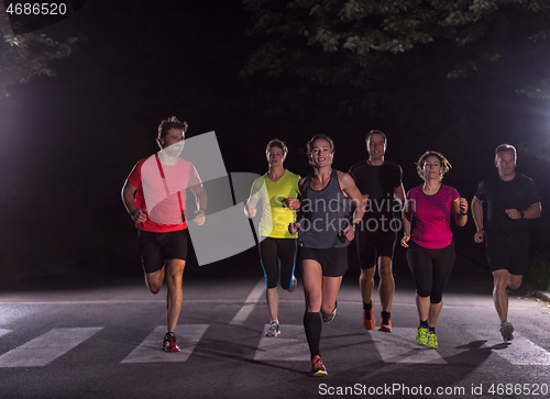 Image of runners team on the night training