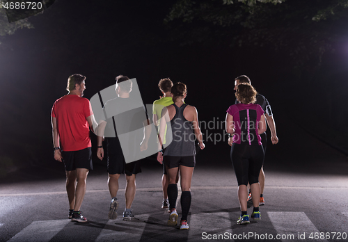 Image of runners team on the night training