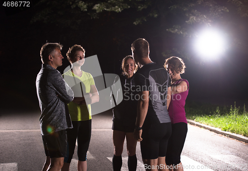 Image of runners team on the night training