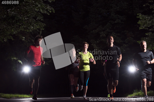 Image of runners team on the night training