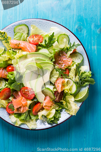 Image of Healthy salad with smoked samlmon and avocado