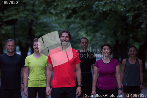 Image of runners team on the night training