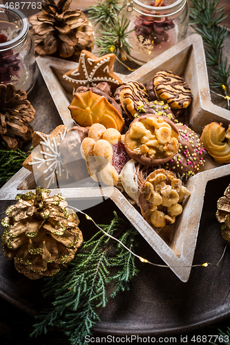 Image of Variation of Christmas cookies and gingerbread with ornaments 