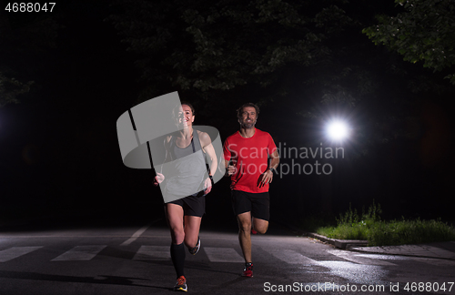 Image of runners team on the night training