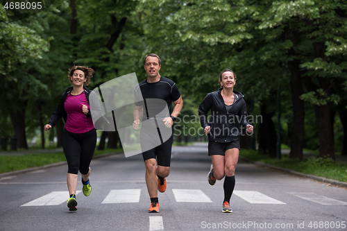 Image of runners team on morning training