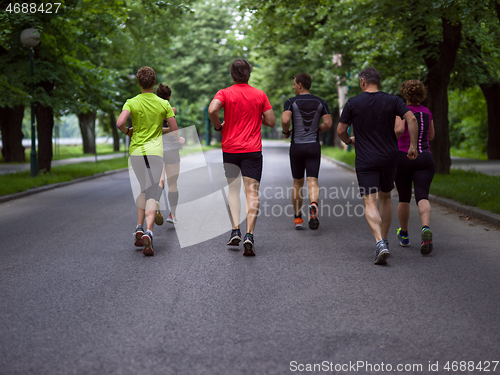 Image of runners team on morning training