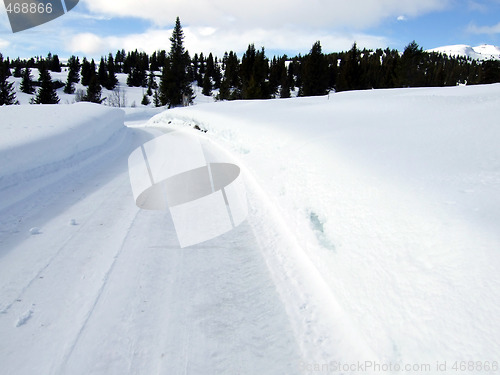 Image of Mountain road