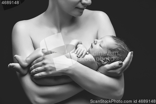 Image of mother with newborn child