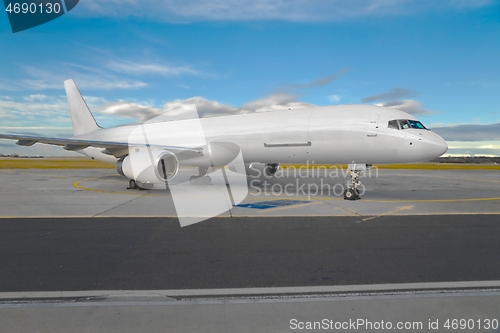 Image of Plane at night