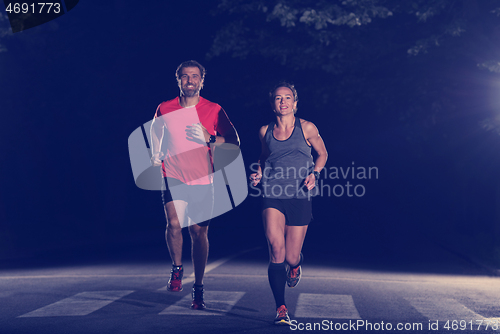 Image of runners team on the night training