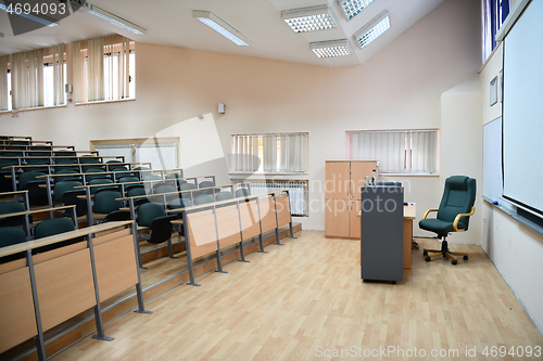 Image of empty classroom