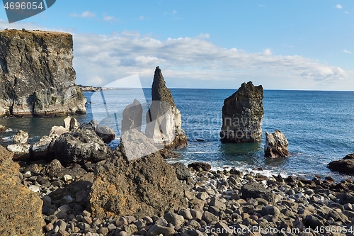 Image of Icelandic coast eroding to the ocean in Reykjanes