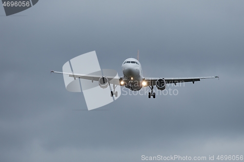 Image of Commercial Plane Landing