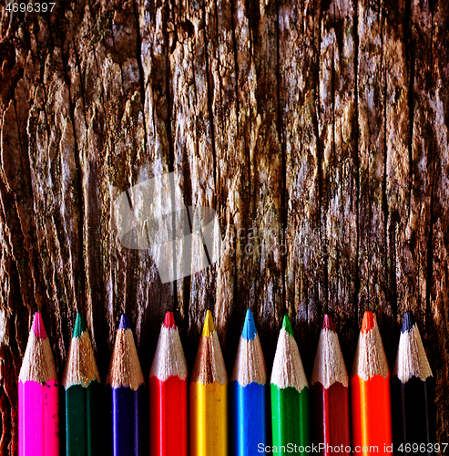 Image of color pencils