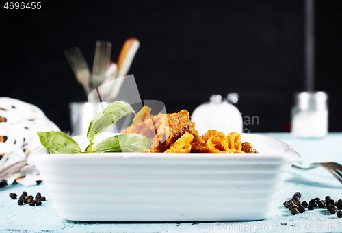 Image of pasta in tomato sauce 