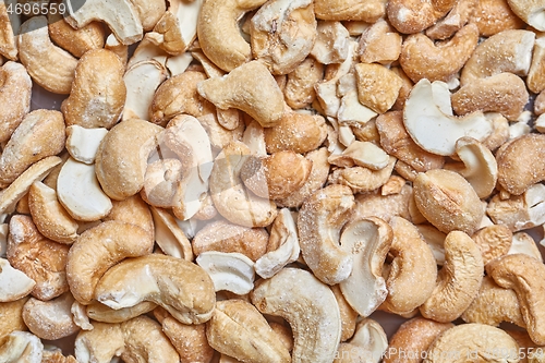 Image of Cashews in a pile