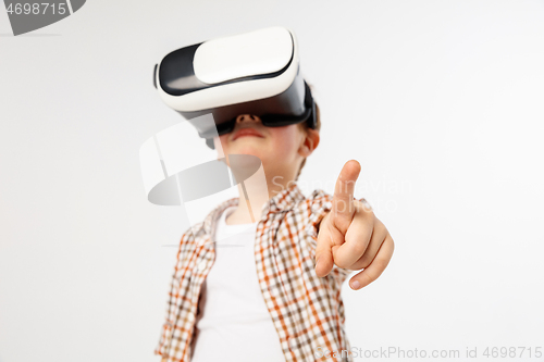 Image of Child with virtual reality headset