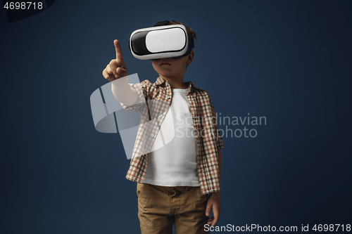 Image of Child with virtual reality headset