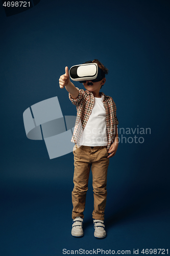 Image of Child with virtual reality headset