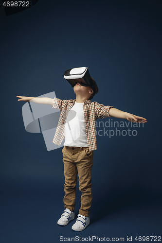 Image of Child with virtual reality headset