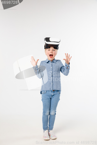 Image of Child with virtual reality headset