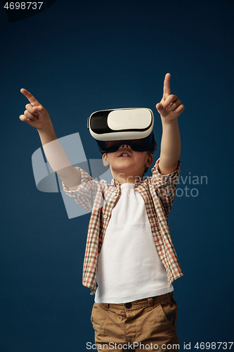 Image of Child with virtual reality headset