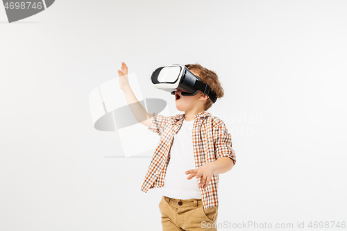 Image of Child with virtual reality headset