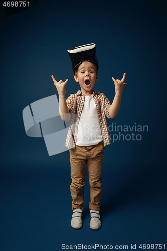 Image of Child with virtual reality headset