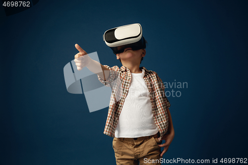 Image of Child with virtual reality headset