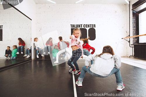 Image of The kids at dance school. Ballet, hiphop, street, funky and modern dancers