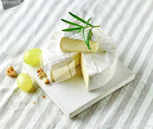 Image of fresh brie cheese