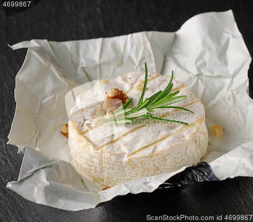 Image of fresh brie cheese