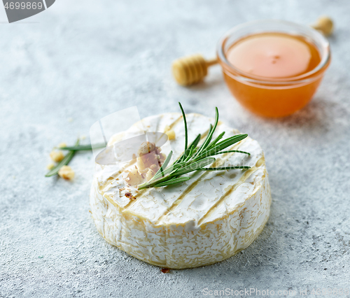 Image of fresh brie cheese