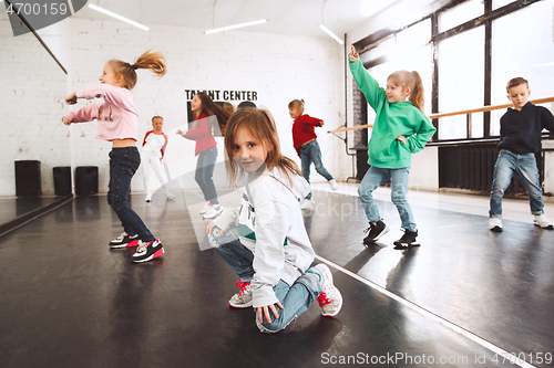 Image of The kids at dance school. Ballet, hiphop, street, funky and modern dancers