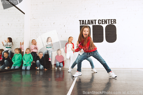 Image of The kids at dance school. Ballet, hiphop, street, funky and modern dancers